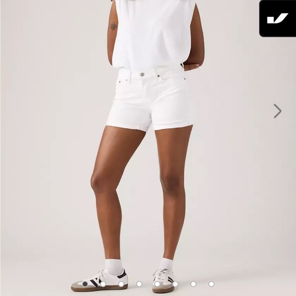 Levi's Women's Mid-Length Shorts White size 29 NWT - Picture 1 of 8